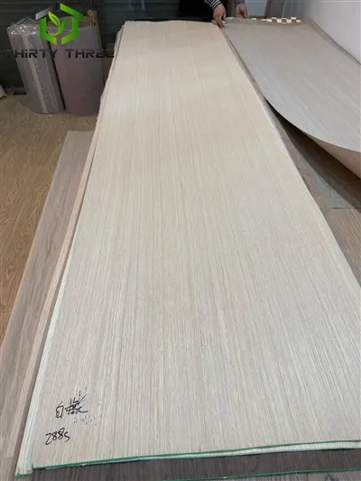 Pris rhad linyi 64 0 x2500x 0.3mm Veneer Peirianyddol Addurnol